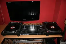 DJ.webp